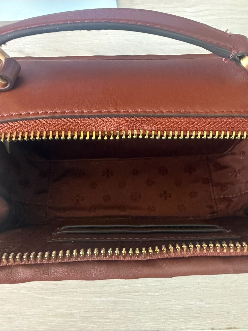 TORY BURCH BRITTEN WOVEN SMALL CASE BAG - Picture 8 of 9